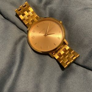 Nixon arrow watch